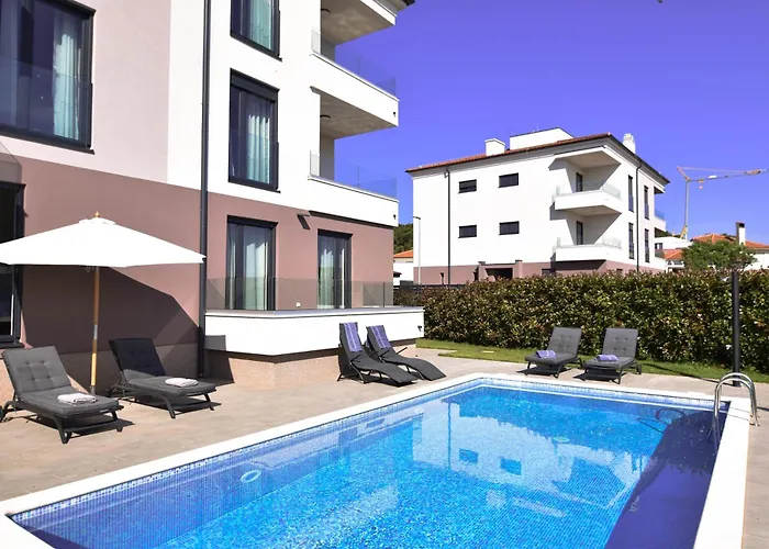 Luxury Apartment Faro With Sea View And Swimming Pool